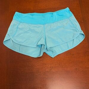 **SOLD** Lululemon Speed Up LR Short 2.5” Size 6 VGUC